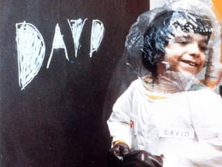 Tento chlapec prežil celý