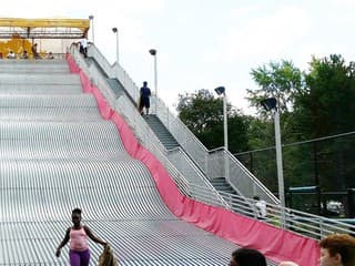 Obrovská šmykľavka bola otvorená