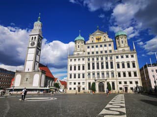 Veža Perlachturm a radnica