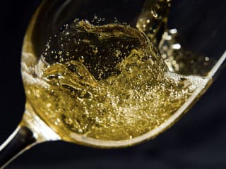 Vypitie jednej FĽAŠE sa