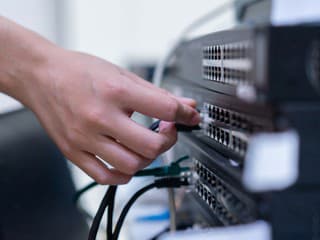 Stabilná práca so slušným