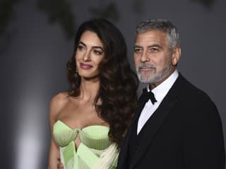  George Clooney s manželkou Amal