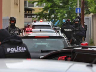 DESIVÉ OKAMIHY! KUKLÁČI muža