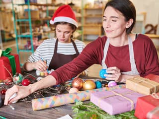 Hľadáš vianočnú brigádu? Zarobiť