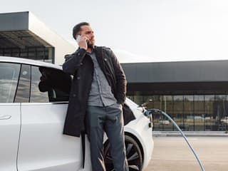 Nevieš, kde nabiť elektromobil?