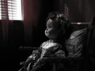 Záhadný opustený domček s