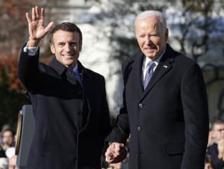 Emmanuel Macron a Joe