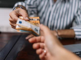 Slušné pozície s platmi