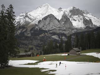 Švajčiarske Alpy čelia nedostatku