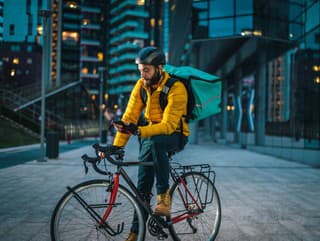 Hladný po skvelo platenej