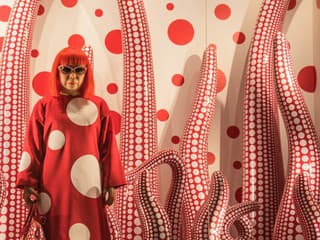 Kto je Yayoi Kusama?