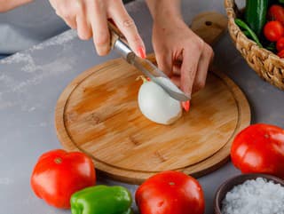 Otravuje vás slzenie očí