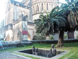 Pamätník otrokom v tieni