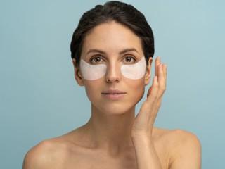 Rozžiarený POHĽAD v priebehu