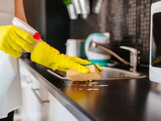 Nečakaná AKTIVITA v domácnosti,