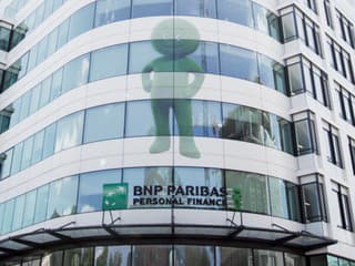 TÁTO BANKA zvažuje svoj