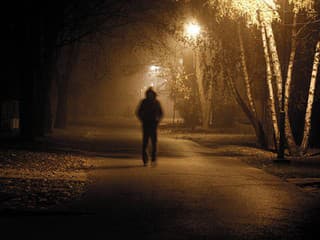 K ľuďom chodí ČUDNÝ