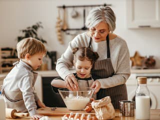 38 strán sladkých receptov