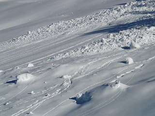 V lyžiarskom stredisku spadla