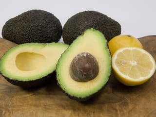 Ako zabrániť zhnednutiu avokáda?