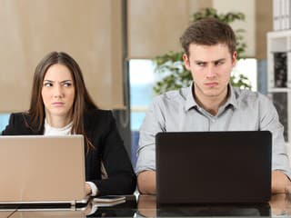 Priateľstvo v práci? Dodržte