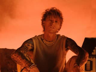 Machine Gun Kelly dissuje