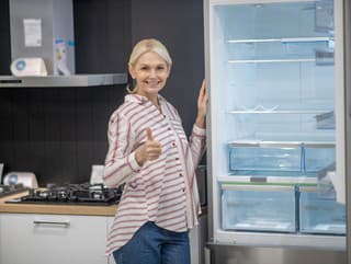 Trápi vás zapáchajúca chladnička?