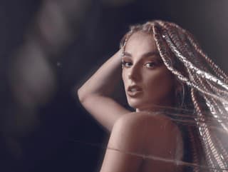 VIDEO Sima zapálila scénu