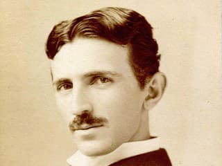 Nikola Tesla bol geniálny