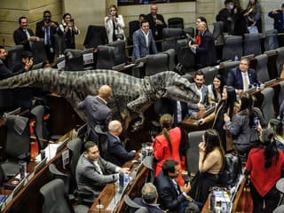 Dinosaurus v kolumbijskom parlamente