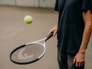 Prečo je tenisová loptička