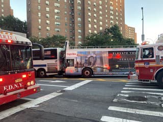 Po zrážke dvoch autobusov