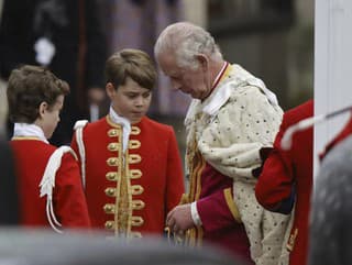 Princ George slávi 10.