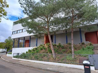 Jedna štvrť, 17 slávnych