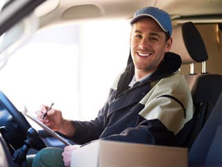 8 pracovných ponúk zo