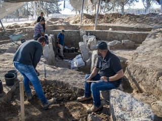 Archeológovia odkryli mestskú bránu