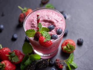 Hustý ovocný milkshake, aký