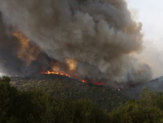 Pretrvávajúce požiare v Grécku