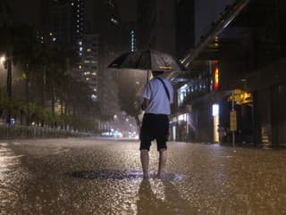 Hongkong zasiahli po tajfúne