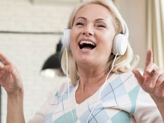 VEĽKÉ TESTOVANIE SLOVÁKOV Hudba: