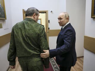 Putin navštívil vojenské veliteľstvo