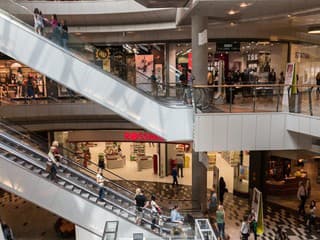 AKTUÁLNE KONIEC nákupného CENTRA?