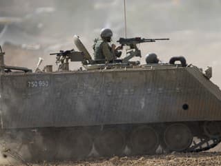 Izraelské delostrelectvo na hranici