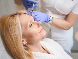 Botox verzus kyselina hyalurónová: