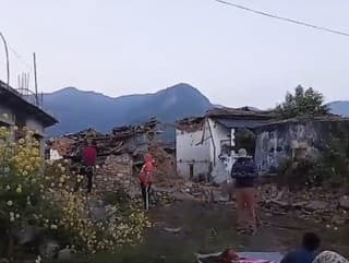 Západ Nepálu zasiahlo silné