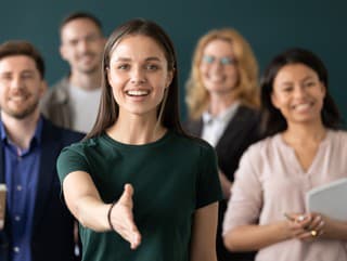 Nábor nových zamestnancov sa