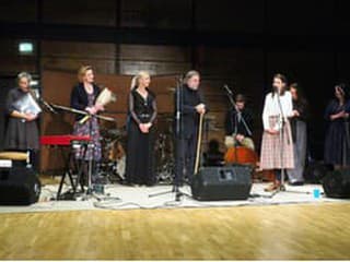 krst albumu Za dlaňou,