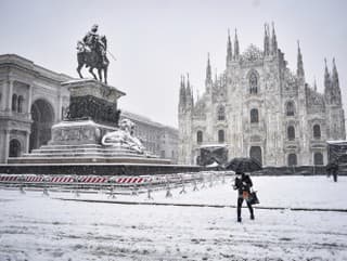 Sever Talianska zahalil sneh