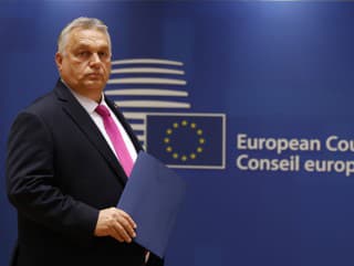 Orbán bude pre Macrona