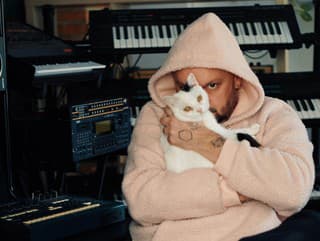 Isobutane vydáva 47-minútovú epickú